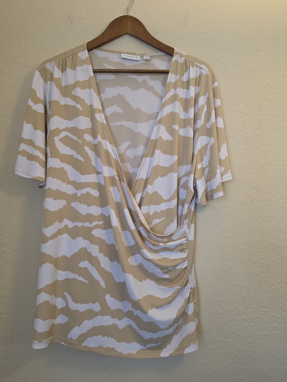 Susan Graver Liquid Knit Wrap Front Top Women XL Tan White Abstract Animal Print